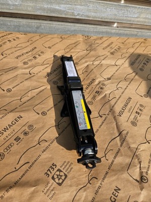 Audi tt 8s подъемник домкрат 8s0011031a фото №1