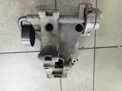 Vw golf iii gti 2.0 16v abf кронштейн кронштейн генератора 037903143g фото №1