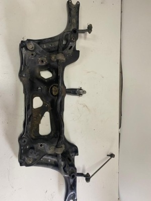 Tiguan 5na підрамник підрамник перед фото №1