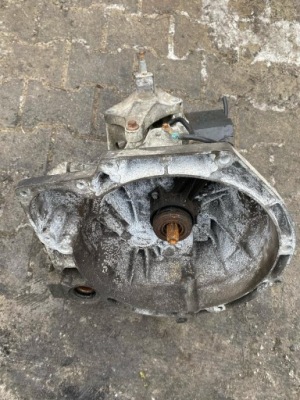 Коробка передач передач ford оригинальный номер 2n1r-7002-eb фото №1