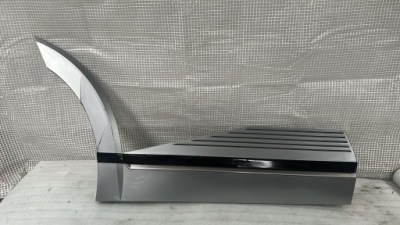 Hyundai ioniq 5 2021-молдинг na двері права задня фото №1