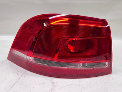 Vw passat b7 kombi лампа лівий задня 3af945095a фото №1