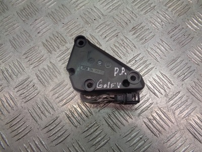 Підсилювач двері правий перед golf v фото №1