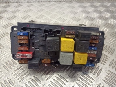 Коробка предохранителей mercedes c-klasa w203 2.2 cdi 2035454601 фото №1