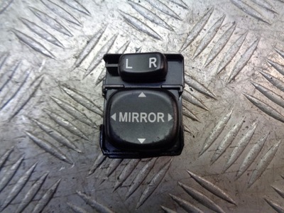 Панель регулювання дзеркал toyota avensis t25 фото №1