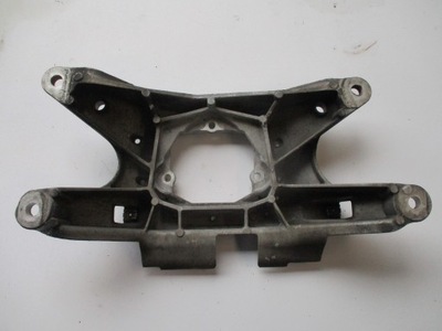 Кронштейн подушка porsche macan 3,6tfsi 8k0399263 фото №1