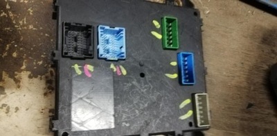 Модуль предохранителей maserati quattroporte 501201360005 фото №1