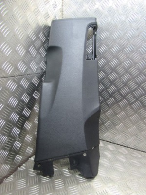 Audi sq7 q7 4m захист стійка права 4m0867240 фото №1