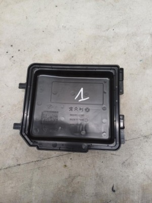 Крышка коробка предохранителей opel corsa f lift 1.2 фото №1