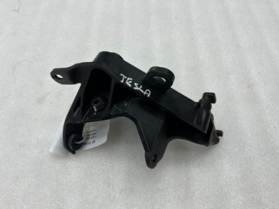 Tesla model y 2024 кронштейн / кронштейн насоса abs фото №1