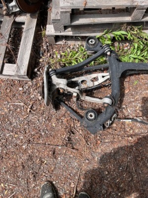 Audi a4 b9 a5 f5 8w подвеска задняя правое фото №1