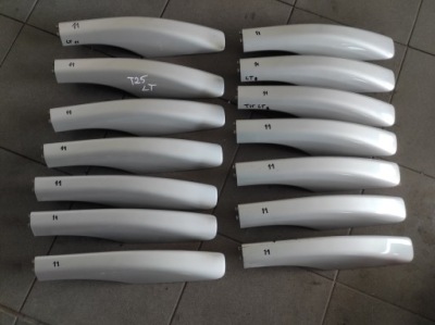 Заглушка рейлинг левая задняя toyota avensis t25 03-08r kombi 63494-05032 фото №1