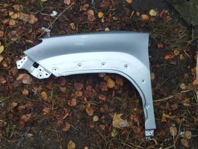 Toyota yaris cross 18- крила лівий фото №1