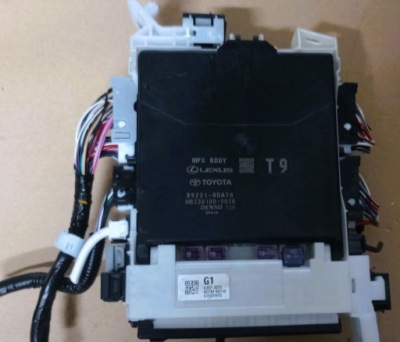 Модуль коробка bsi toyota yaris cross 89221-0da70 фото №1