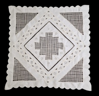 PIĘKNY BAWEŁNIANY OBRUS