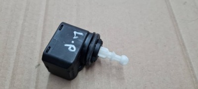 A6 c6 рестайлінг  моторчик регулювання фара перед 1k6941295 фото №1