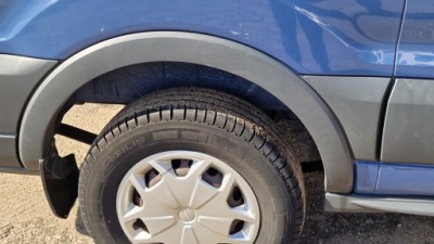 Ford transit mk8 lift молдинг накладка крила правий задня фото №1