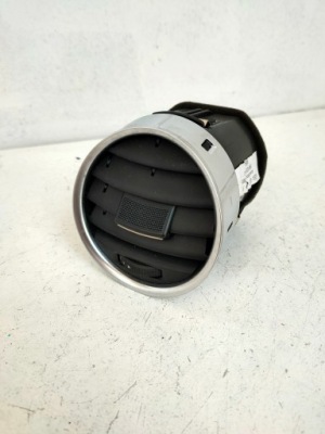 Kartka решётки обдув seat exeo 3r0820951 фото №1