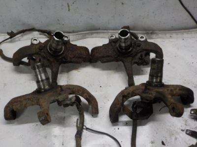 Frontera b поворотний кулак правий фото №1