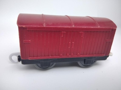 Tomek wagon towarowy kryty czerwony Trackmaster TOMY