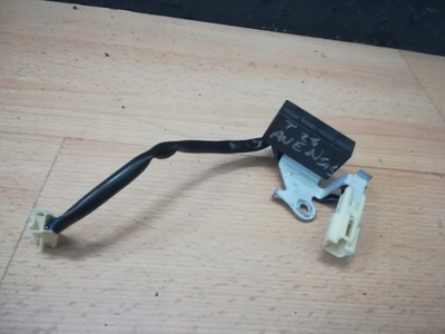 Конденсатор радио toyota avensis ii t25 auris фото №1