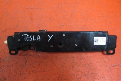 Tesla model y антенна bluetooth усилитель 1585601-00-e фото №1