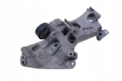 Кронштейн генератора nissan nv200 фото №1