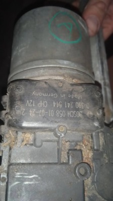 Alfa romeo 147 моторчик дворник перед 0390241514 фото №1