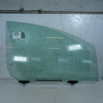 Toyota yaris ii 5d стекло дверная перед правая фото №1