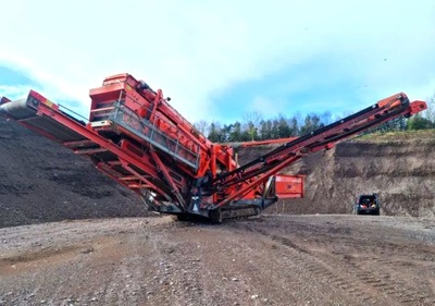 Przesiewacz Terex Finlay 684 3-DECK