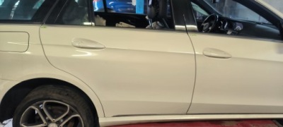 Двері правий задній універсал mercedes w212 лак 149 a2127300405 фото №1