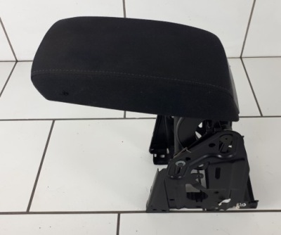 Octavia ii подлокотник + каркас 1z0864207 фото №1