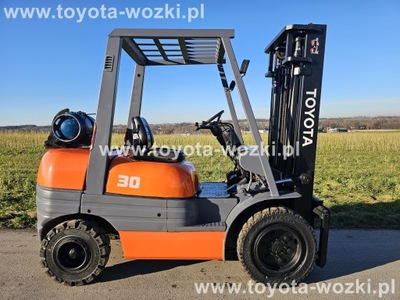 Wózek Widłowy TOYOTA 6FG30 , przesuw boczny , 3 TONY TOYOTA 6FGF30 , LINDE