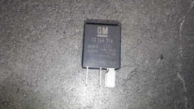 13266316 реле opel фото №1