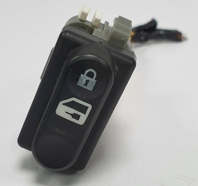 Кнопка блокировка дверь nissan primera p12 28082-01 фото №1
