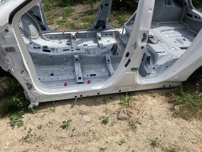 Порог левый четверть toyota aygo x 040 фото №1