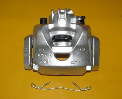 Супорт лівий перед peugeot partner ii 08-17 283/26 фото №1