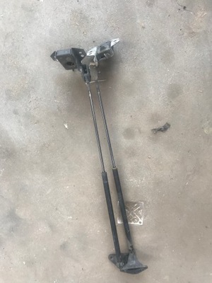 Iveco stralis амортизатори капот stabilus 504226758 фото №1