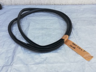 Прокладка двері лівий задня hyundai i30 ii 12-17 kom фото №1