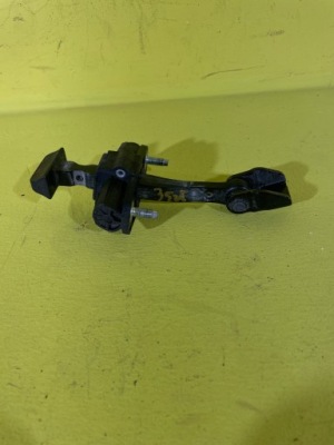 Mini countryman r60 - ограничитель дверь правый задняя фото №1