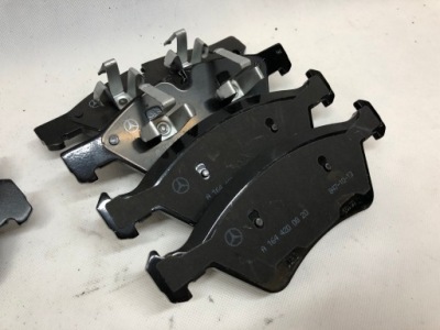 Mercedes w164 w251 гальмівні колодки гальмівні перед оригінальний новий фото №1