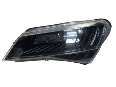 FARO IZQUIERDO SKODA SUPERB B8 (3V) 