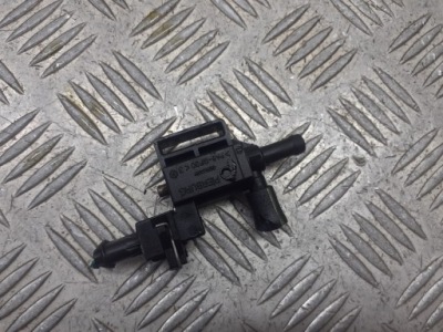 Клапан вакууму volvo s60 i 2.4 72251702 фото №1