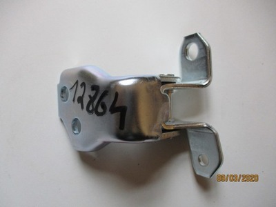 Suzuki swift mk6 петля дверь правый перед фото №1