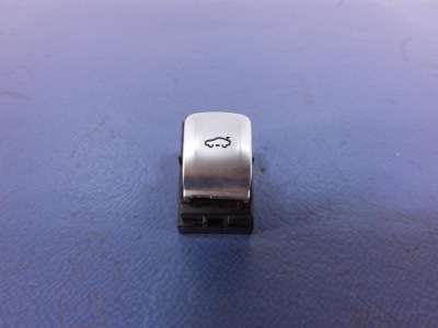 Bmw x7 g07 g11 кнопка крышки багажника 9299459 фото №1