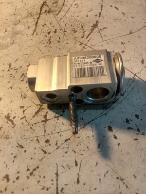 Mercedes w205 клапан расширительный a0998300600 фото №1