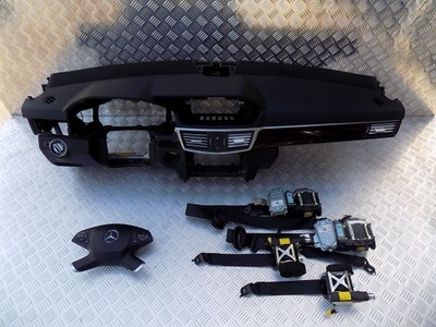 Mercedes w212 приборная панель консоль подушка безопасности ремни оригинал фото №1