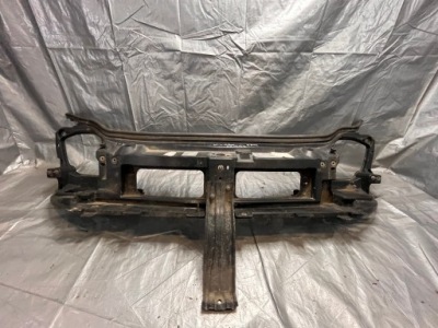 Pas передний усилитель opel vivaro i фото №1