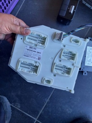 Mercedes w907 w910 sprinter модуль sam bcm v2 2.2 фото №1