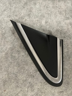 Peugeot 208 13-18 левая заглушка треугольник фото №1